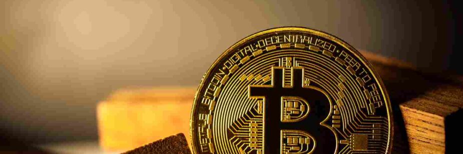 Imagem de bitcoin com Investimentos e tributação criptoativos